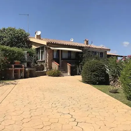 Casa Con Ampio Giardino Holiday home *